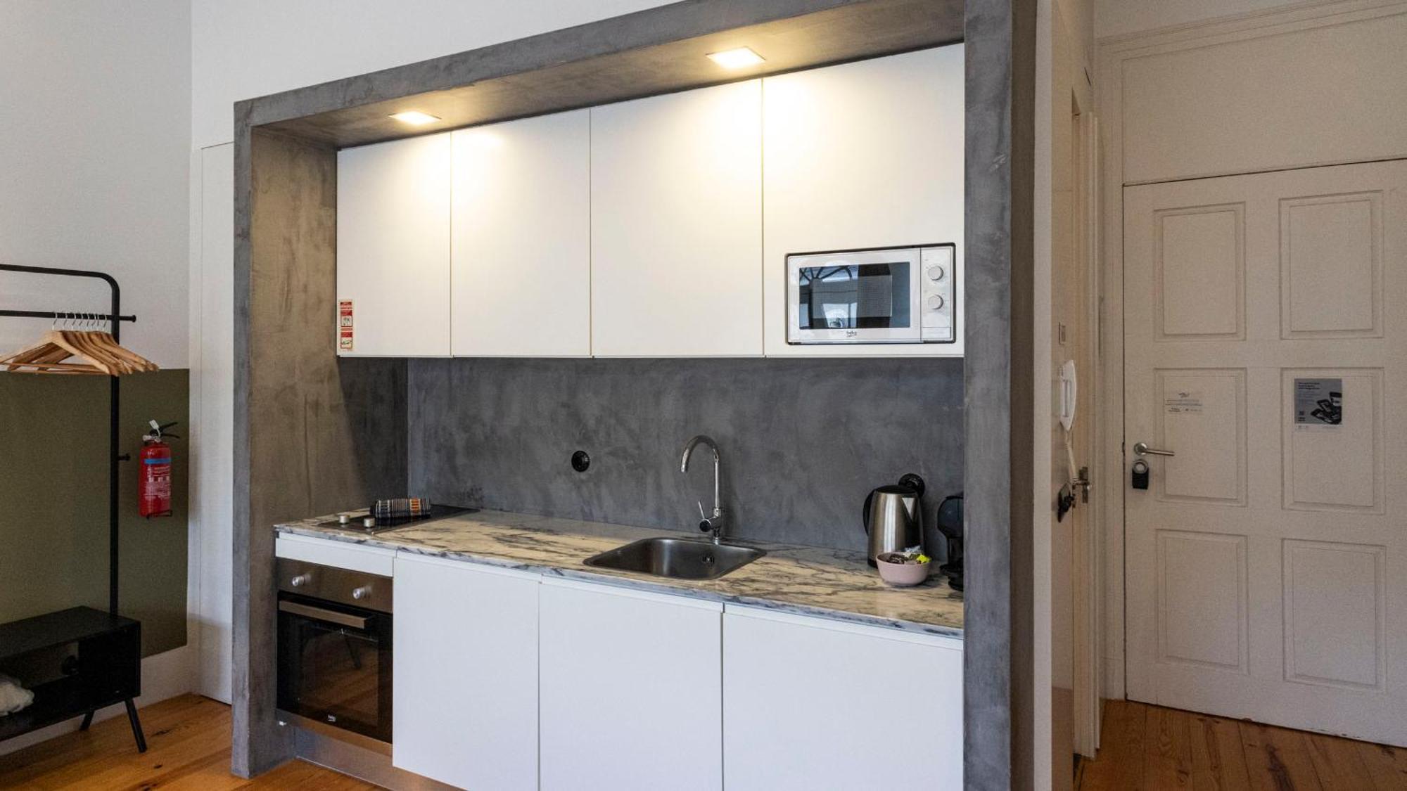 Lovelystay - Allderman Apartment - Almada 3º F Порту Экстерьер фото