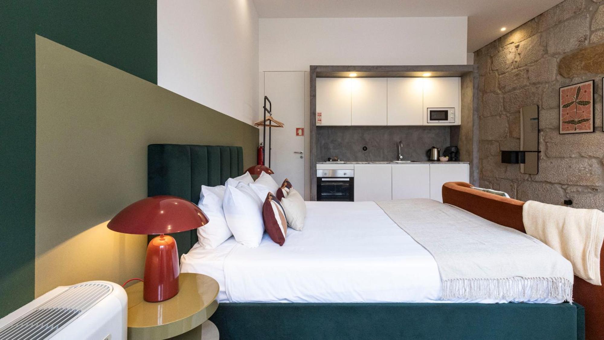 Lovelystay - Allderman Apartment - Almada 3º F Порту Экстерьер фото
